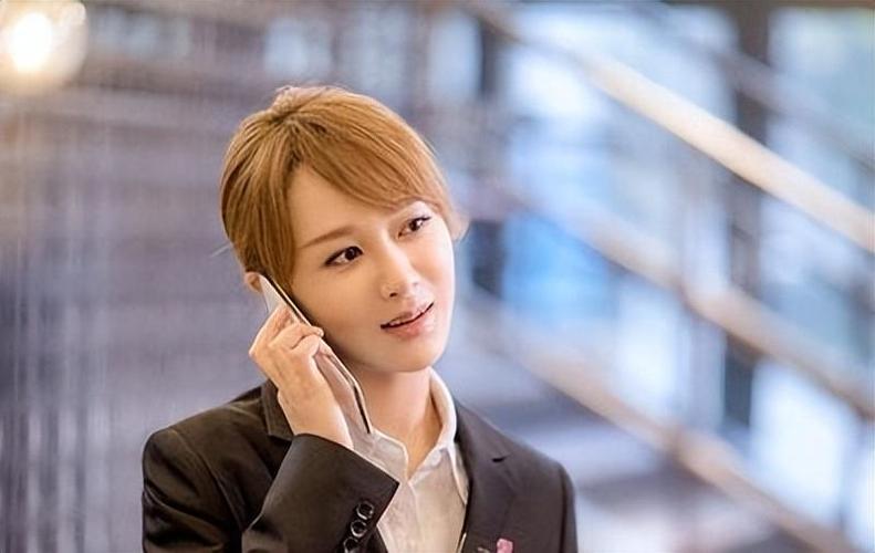杨紫演技争议:欢乐颂后大女主转型引热议 杨紫演技争议:欢乐颂后大女主转型引热议
