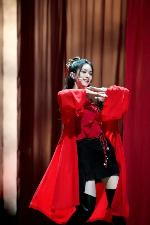李晟逆袭成浪姐黑马,实力唱响新还珠主题曲 李晟逆袭成浪姐黑马,实力唱响新还珠主题曲