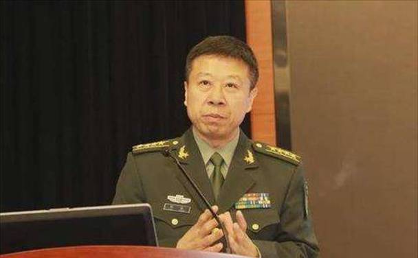 刘旺豪横店救场引热议，新生代主持潜力无限