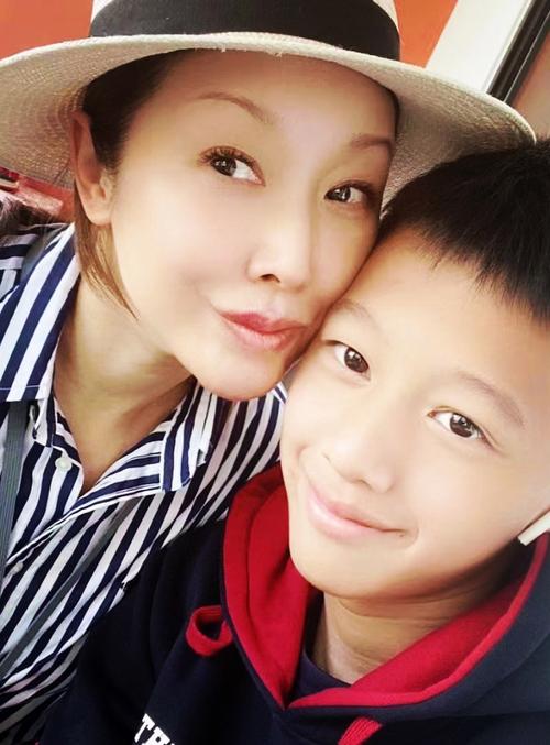 孙悦：从歌坛巨星到幸福妈妈，她的故事让人感动