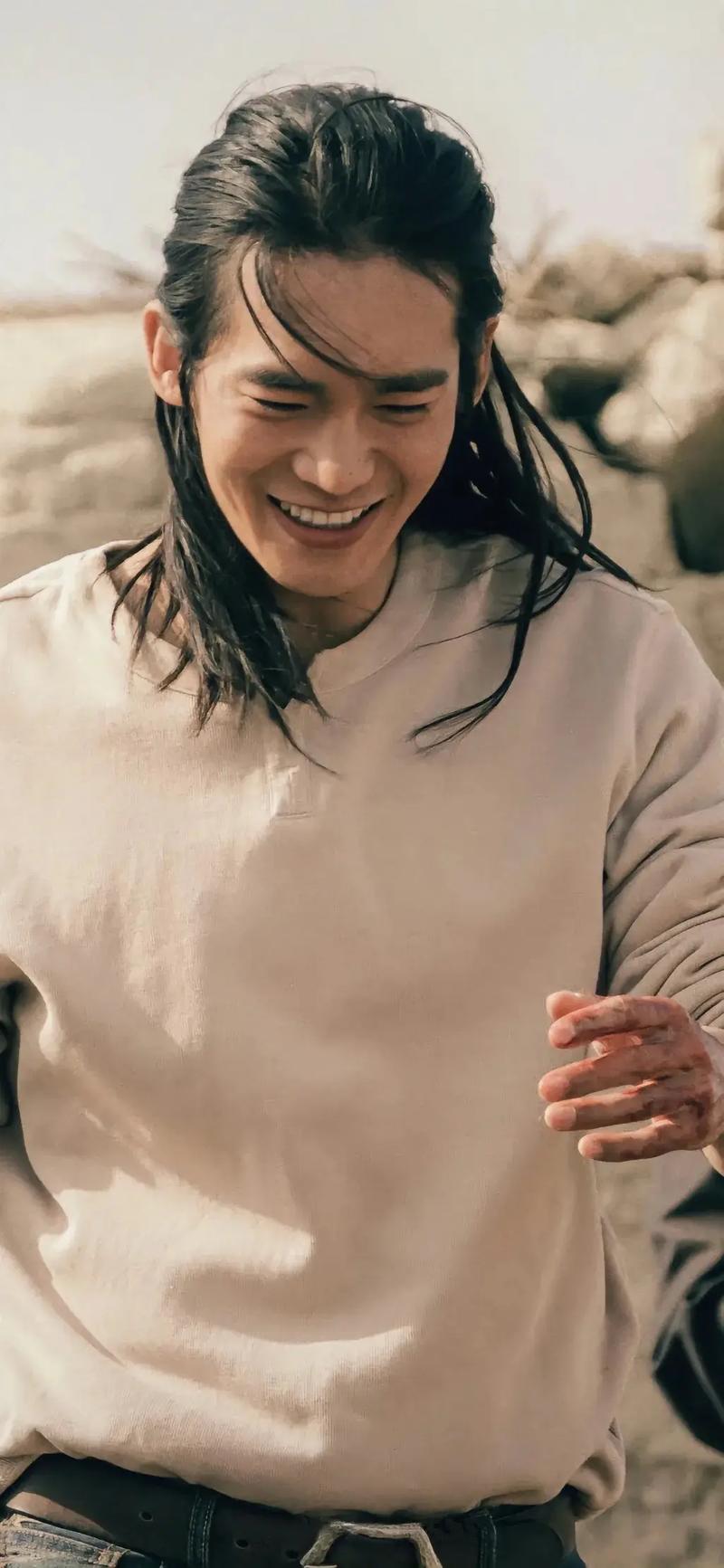 我的阿勒泰热播，于适演绎草原少年引关注