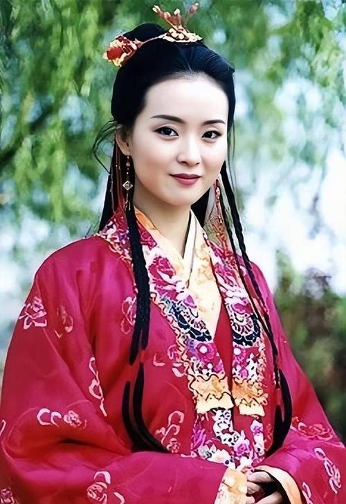 雁回时王艳演技热议:51岁姨娘角色引关注 雁回时王艳演技热议:51岁姨娘角色引关注