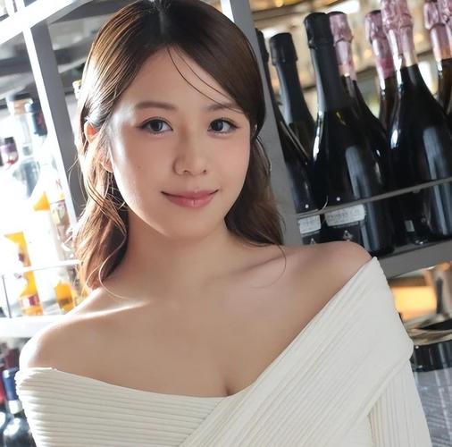 港姐庄子璇首部剧开播演技遭吐槽，被建议做儿童节目