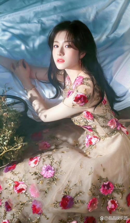 科幻爱恋滤镜剧，演技之星李兰迪领跑