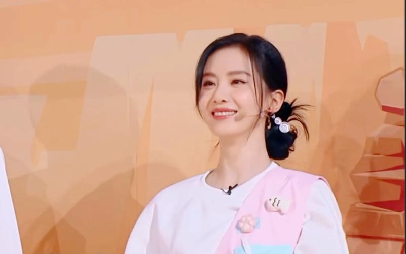 刘诗诗《你好星期六》回归引期待,淮水竹亭能否突破演技争议? 刘诗诗《你好星期六》回归引期待,淮水竹亭能否突破演技争议?