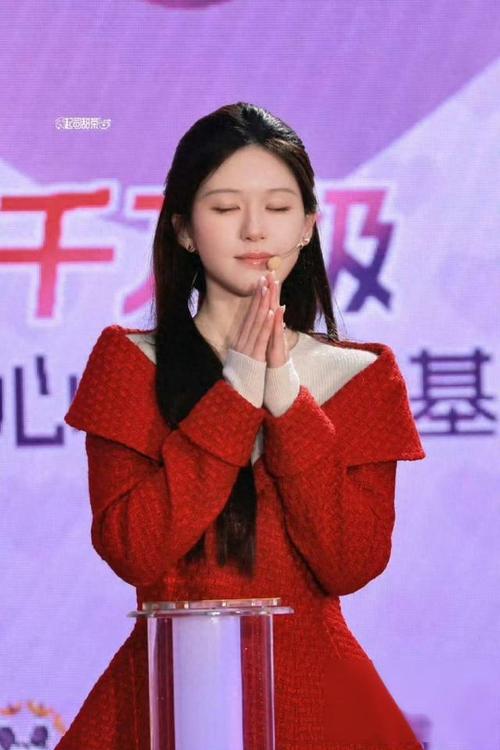 芒果TV节目减时风波:赵露思拐杖谈话引残障认知讨论 芒果TV节目减时风波:赵露思拐杖谈话引残障认知讨论