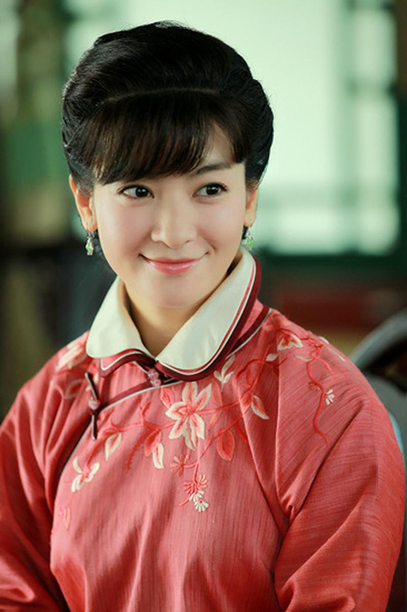 李晟乘风2025爆红，新还珠引热议，中年女演员逆袭之路