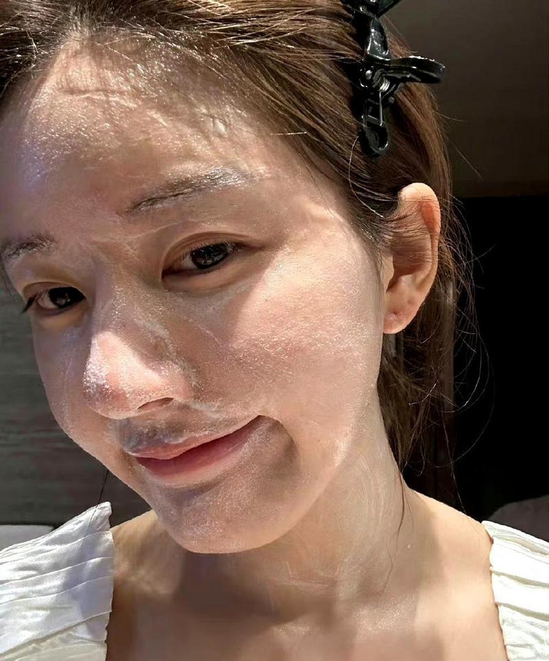 赵露思素颜公益综艺引热议,实力抗争议 赵露思素颜公益综艺引热议,实力抗争议