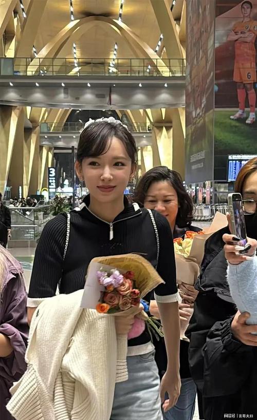 女儿们第四季昆明浪漫启程,黄圣依惊喜加盟,陈梦母女颜值爆表! 女儿们第四季昆明浪漫启程,黄圣依惊喜加盟,陈梦母女颜值爆表!