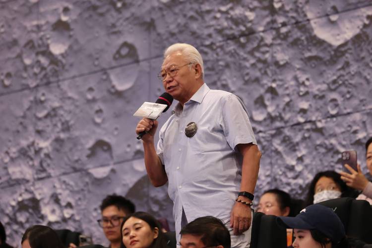里斯本丸纪录片首映：郑泽光见证中英友谊历史