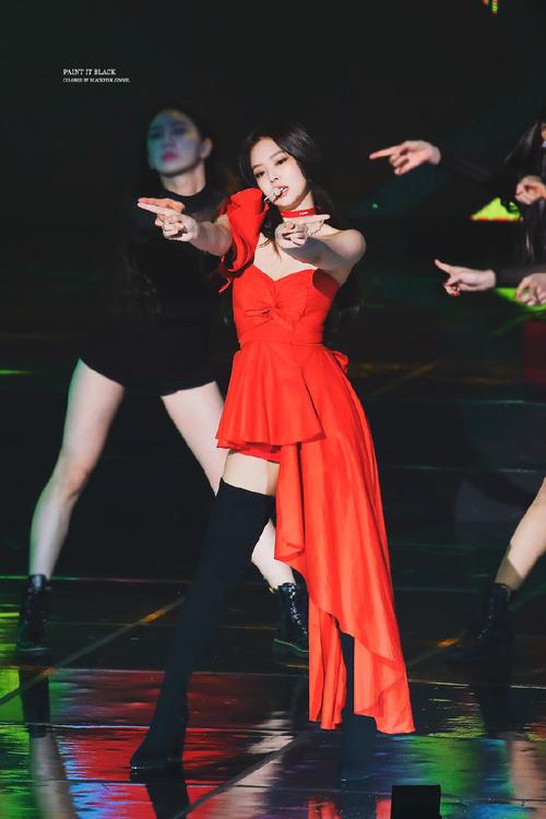Jennie个唱引热议:22万韩元门票,70分钟演出,值不值? Jennie个唱引热议:22万韩元门票,70分钟演出,值不值?