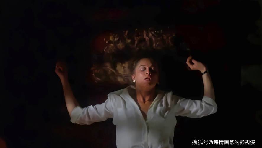 情感纠葛：美国电影中的秘密与爱欲