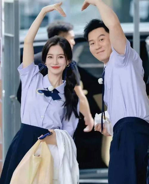 李晨杨颖十年友情,36岁生日祝福引发娱乐圈热议 李晨杨颖十年友情,36岁生日祝福引发娱乐圈热议