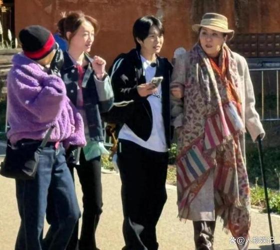 明星团旅行风波：暗潮汹涌，刘晓庆李小冉争执不断！