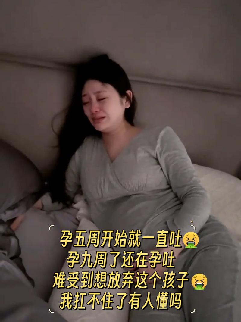 费大肚子最可疑，让傻挑怀上了孩子
