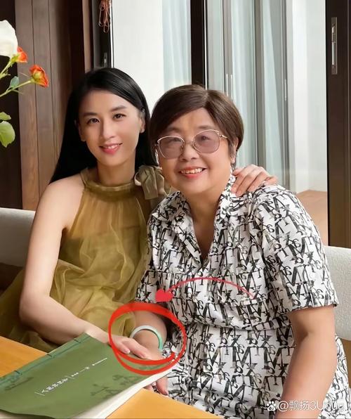 黄圣依母女亮相《是妈妈是女儿2》温情回归 黄圣依母女亮相《是妈妈是女儿2》温情回归