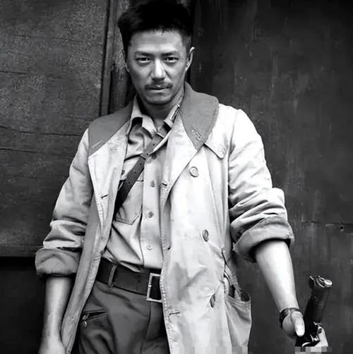 《沙尘暴》3月28日开播,段奕宏主演刑侦剧悬念升级! 《沙尘暴》3月28日开播,段奕宏主演刑侦剧悬念升级!