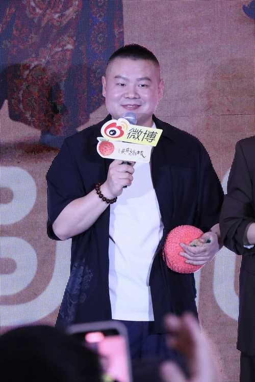 岳云鹏 综艺里贱萌逗笑，高情商观众缘好