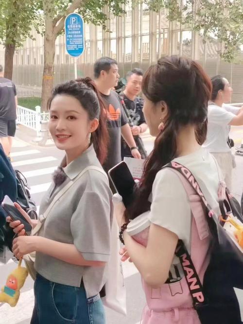李沁变帅!《花儿与少年》展现真实健康,旅行搭子太棒 李沁变帅!《花儿与少年》展现真实健康,旅行搭子太棒