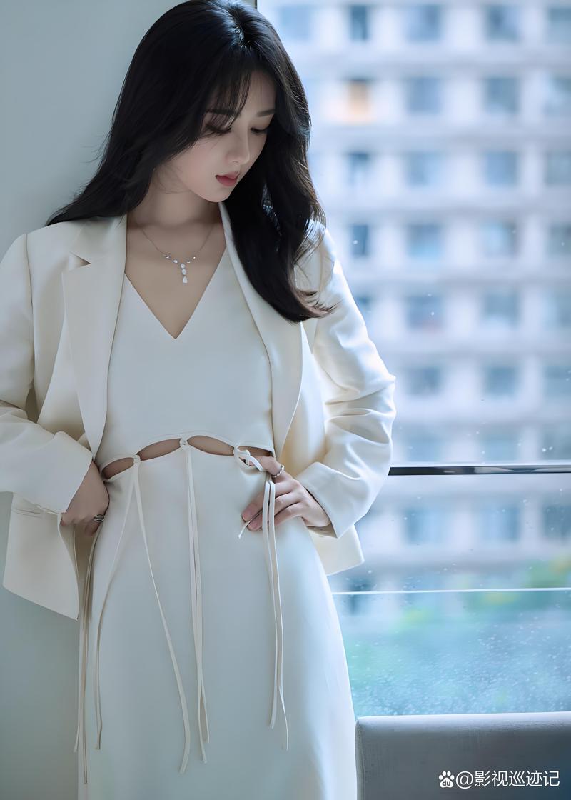 《承欢记》主演红毯闪耀,深度探讨现代女性觉醒 《承欢记》主演红毯闪耀,深度探讨现代女性觉醒