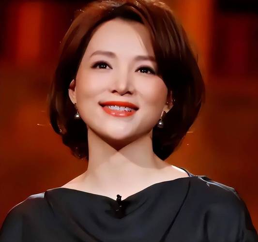 央视新阵容亮相:董卿升职,新人崛起,期待满满 央视新阵容亮相:董卿升职,新人崛起,期待满满