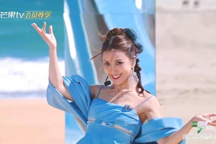 王蓉乘风2025意外出局引热议,网友呼吁回归! 王蓉乘风2025意外出局引热议,网友呼吁回归!