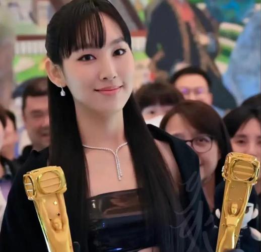炎明熹合约到期离TVB，华丽复出要全面发片