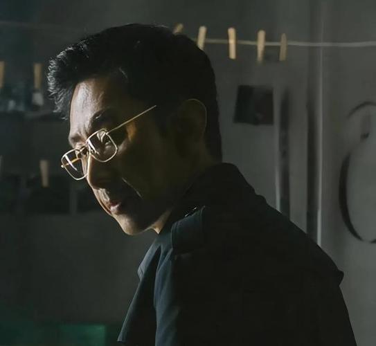 冬至风中的火焰：刑侦剧剧情演技失衡引热议