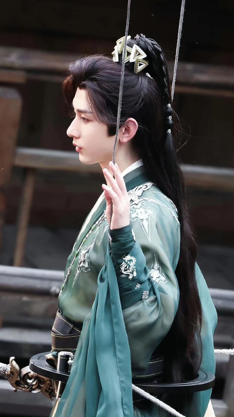 成毅《赴山海》现场很随和，猜歌名唱歌超好听！