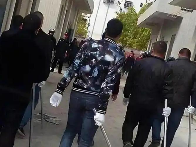 聂磊火车站冲突受伤，哥哥聂鼎荣请求保密