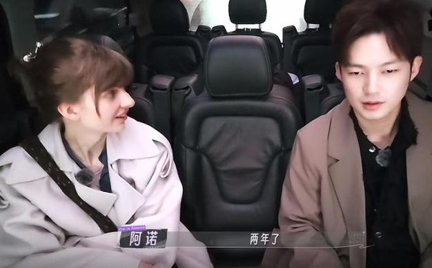 董力夫妇罕见婚姻模式:五年无深吻,柏拉图式合租夫妻 董力夫妇罕见婚姻模式:五年无深吻,柏拉图式合租夫妻